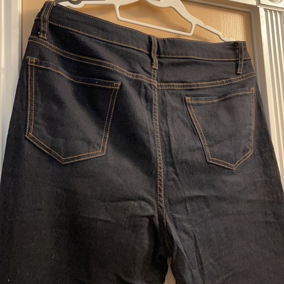 No Boundaries Button Fly Jeans - Picture 5 of 6